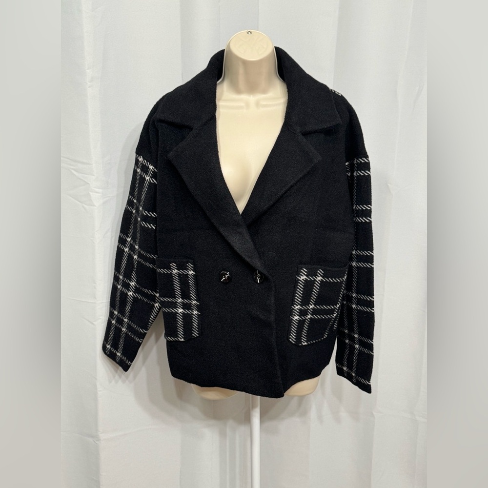 Kut Women’s Black/White From The Kloth Azalea Houndstooth Plaid Sweater Coat M